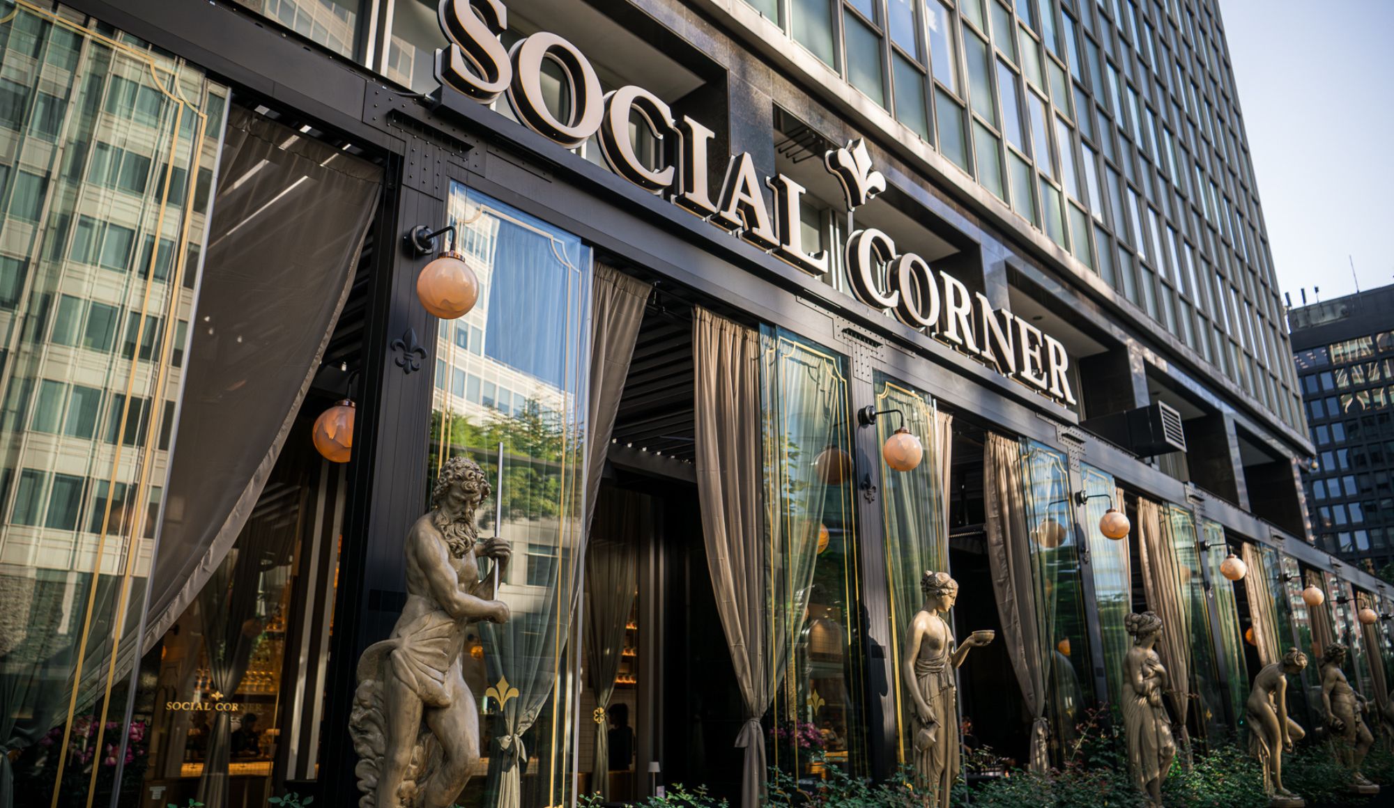 Social Corner Coal Harbour